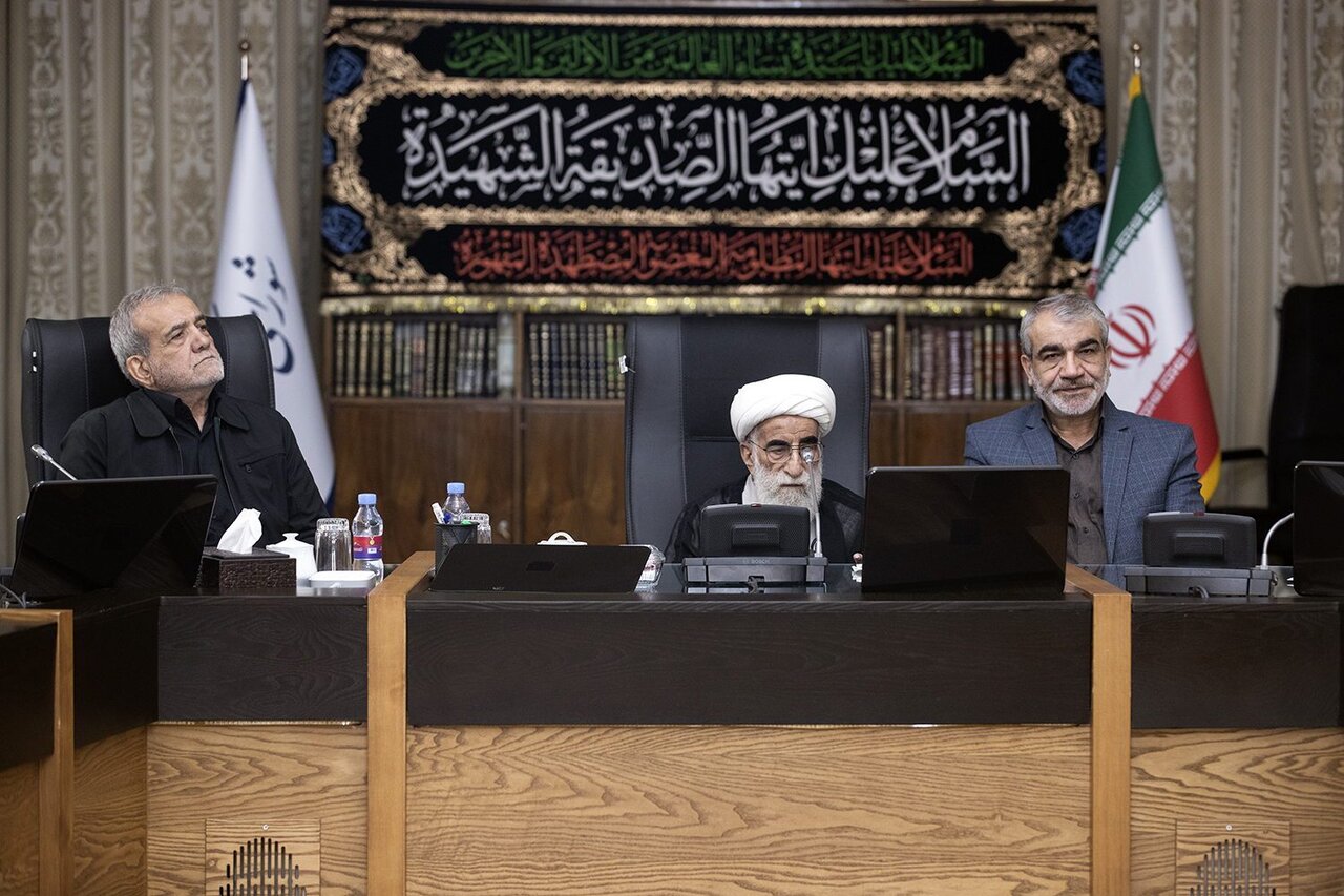 دیدار پزشکیان با جنتی + عکس و جزئیات