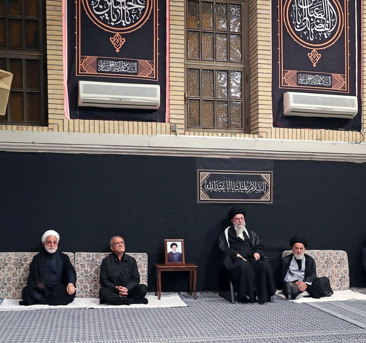 برگزاری اولین شب مراسم عزاداری امام حسین(ع) با حضور رهبر انقلاب | تصاویر