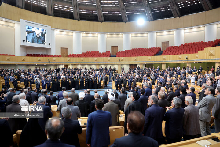 نشست نمایندگان ادوار و دوره دوازدهم مجلس با رئیس جمهور منتخب
