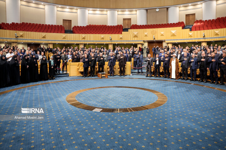 نشست نمایندگان ادوار و دوره دوازدهم مجلس با رئیس جمهور منتخب