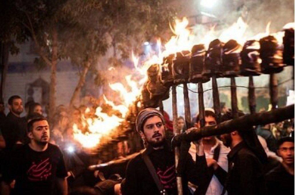 مشعل گردانی عراقی ها در دولت آباد | شعلههای کربلا در قلب شهرری