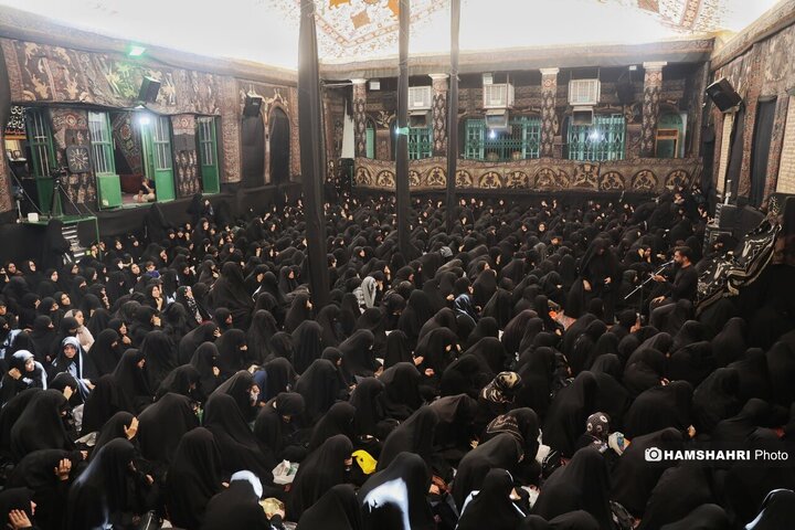 تصاویر روز هشتم محرم در حسینیه سادات اخوی