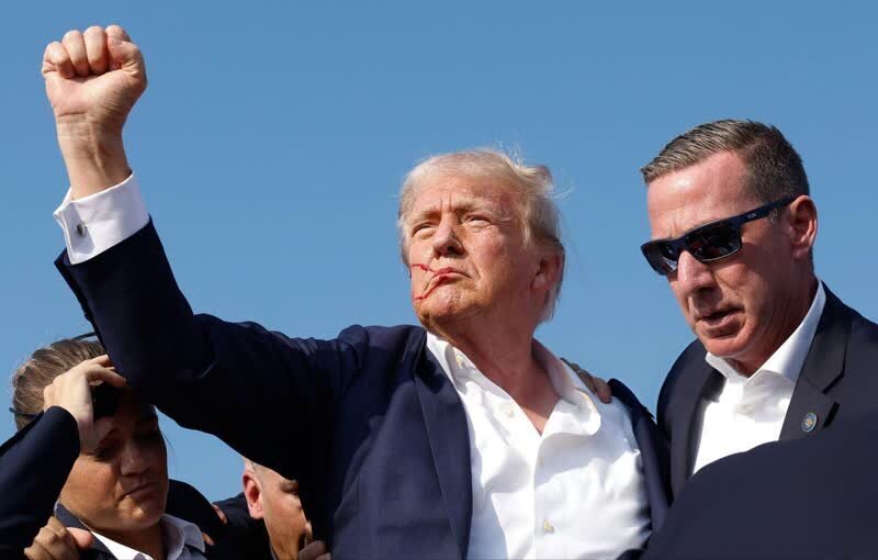 دونالد ترامپ را با تیر زدند | تصویری از صورت خونین بعد از ترور