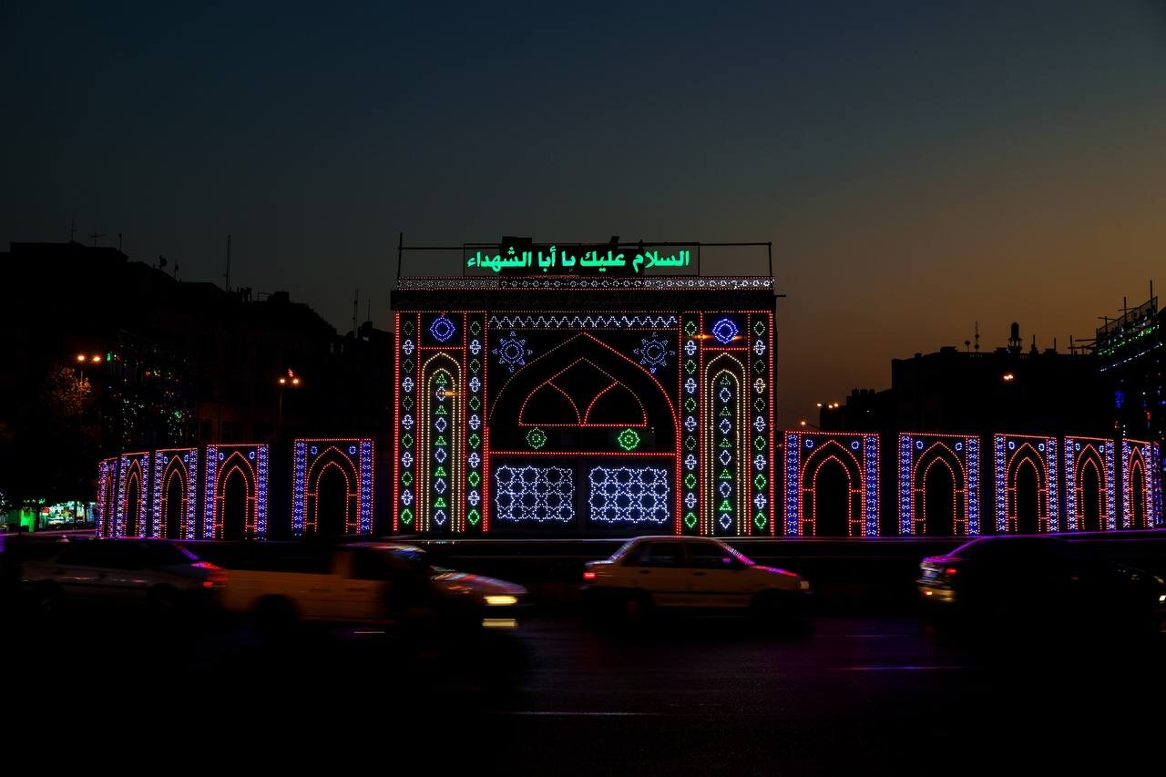 میدان انقلاب کربلایی شد | تصاویر