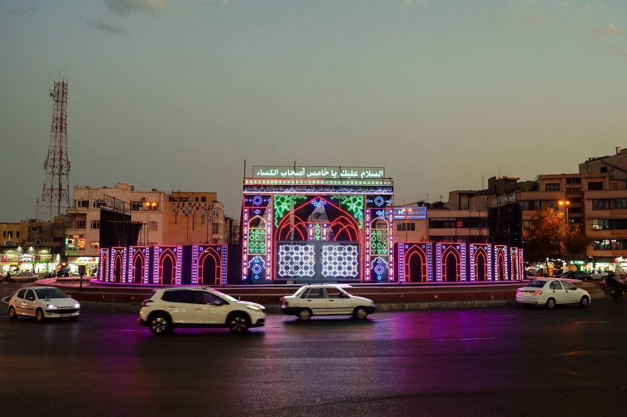 میدان انقلاب کربلایی شد | تصاویر