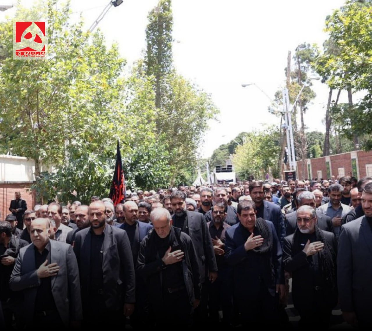 عزاداری پزشکیان و مخبر در پاستور | عکس