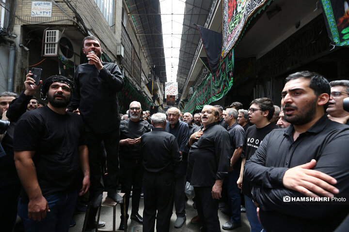 مراسم چهارپایه خوانی در روز تاسوعای حسینی در بازار تهران