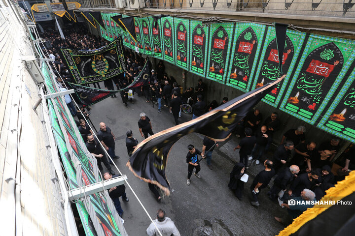مراسم چهارپایه خوانی در روز تاسوعای حسینی در بازار تهران