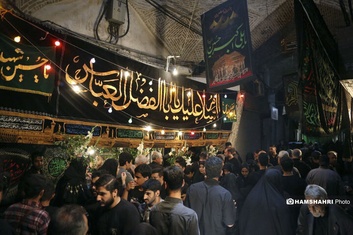 مراسم عزاداری ظهر روز عاشورا در بازار بزرگ تهران