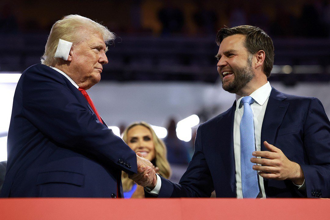 اولین تصاویر از دونالد ترامپ پس از ترور نافرجام 3 5037381