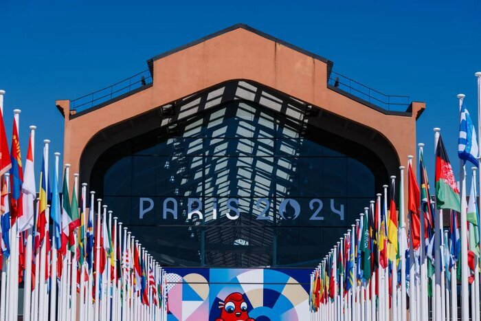  ورودی سالن غذاخوری در دهکده المپیک ۲۰۲۴ پاریس 