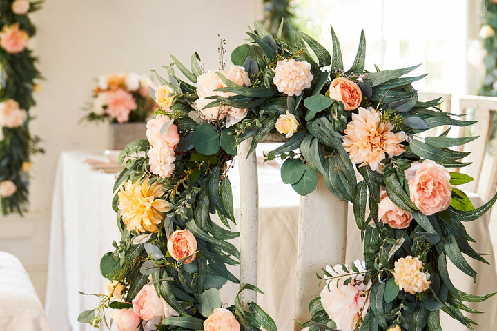 شستن گل های مصنوعی در منزل با این ترفندهای ساده