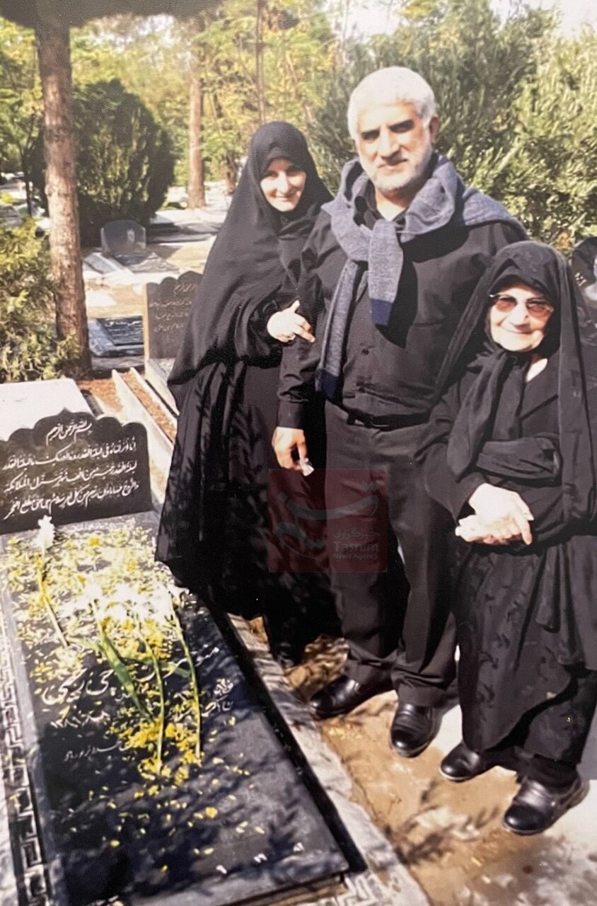 از لباس هایش فهمیدم چطور شهید شده + تصاویر | زن ترسویی نبودم | فامیل می گفتند خودت را به مریضی بزن تا... | در این مدت از خوردن غذا احساس شرم داشت