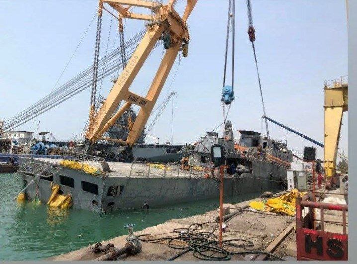 عملیات شناورسازی ناوشکن سهند با موفقیت انجام شد | عکس و ویدئو