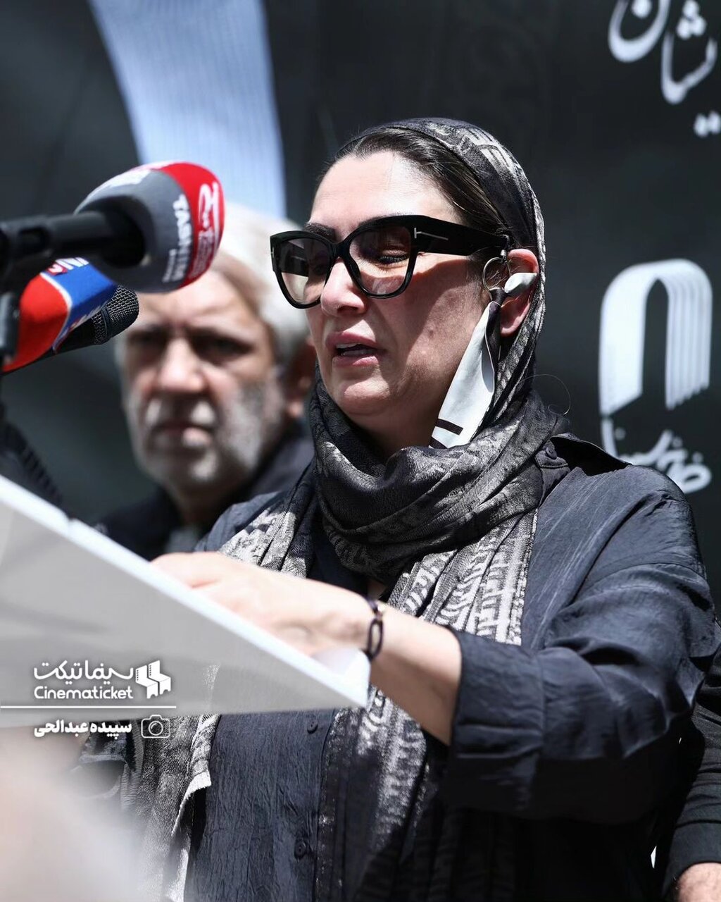 بازیگرانی که در مراسم تشییع سعید راد شرکت کردند + تصاویر | از ساره بیات تا هومن حاج عبدالهی