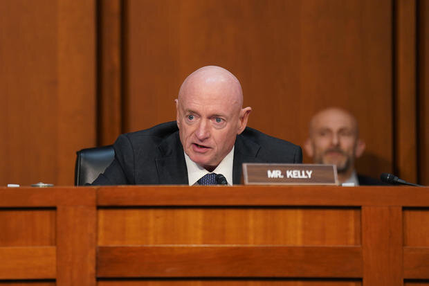 دست راست کامالا هریس چه کسی است؟