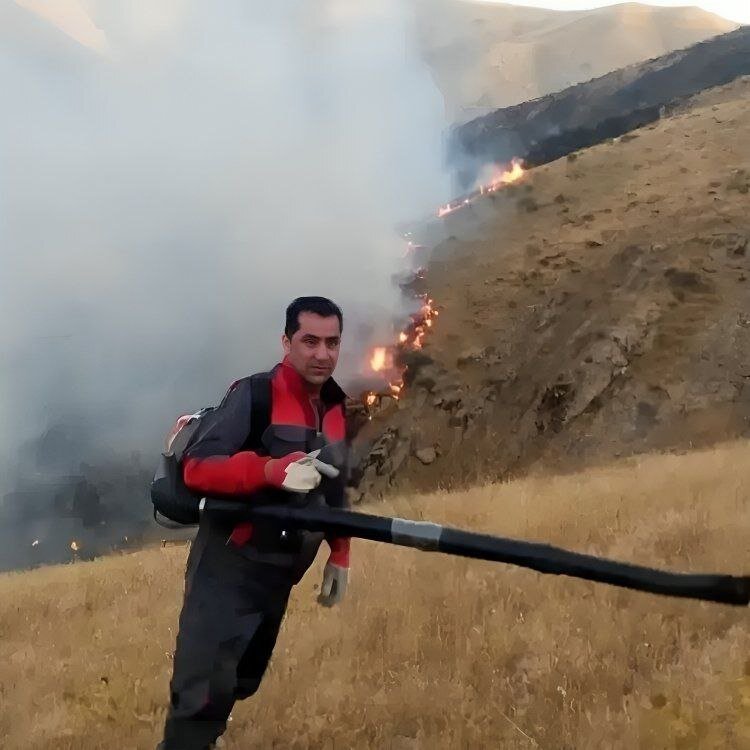 جزئیات جدید از نحوه مرگ جاننثار کردستانی | آتش سهلانگاری به جان خانوداده جنگلبان کردستانی افتاد | پیگیر «شهید» اعلام شدن جاننثاران هستیم