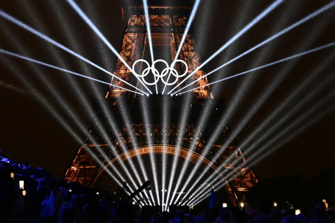نورافشانی خاص برج ایفل، سمبل شهر پاریس در شب افتتاحیه المپیک ۲۰۲۴ |  تصاویر