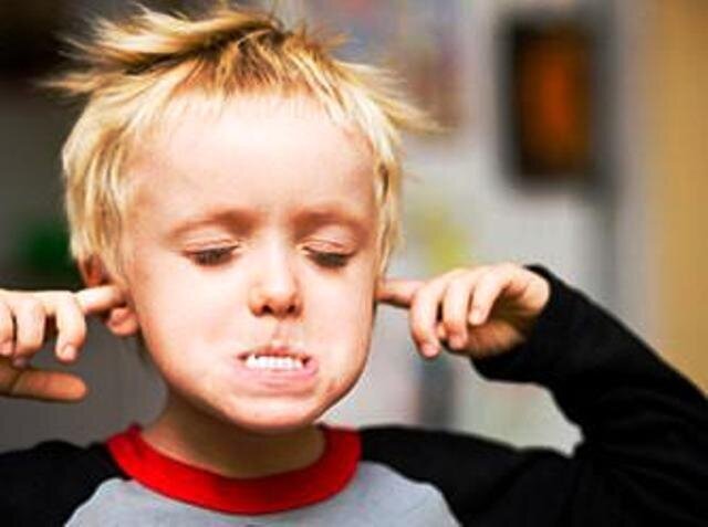 عامل ایجاد نافرمانی و لجبازی کودکان شما والد تراکتوری هستید!