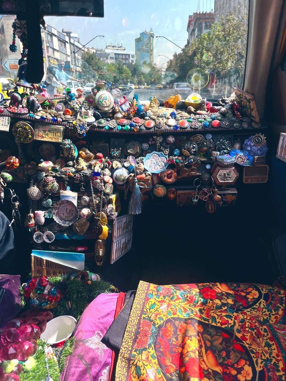 تاکسی خوشرنگ و لعاب | ببینید