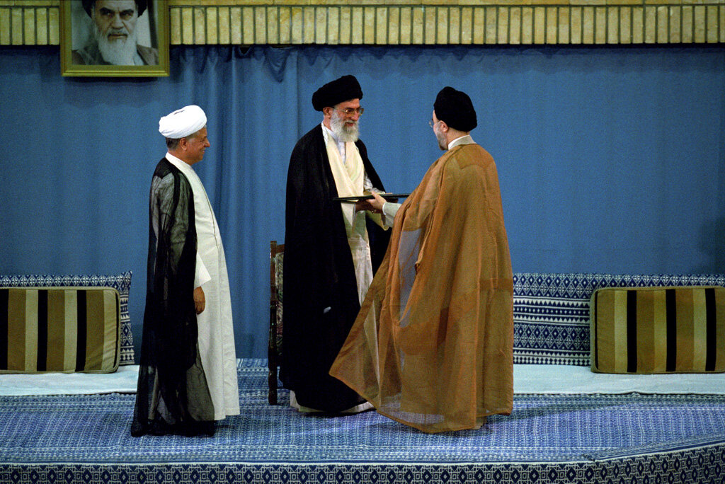 ۴۰ نکته خاص در ۱۳ حکم تنفیذ | آنچه باید درباره حکم تنفیذ روسایجمهور ایران بدانید