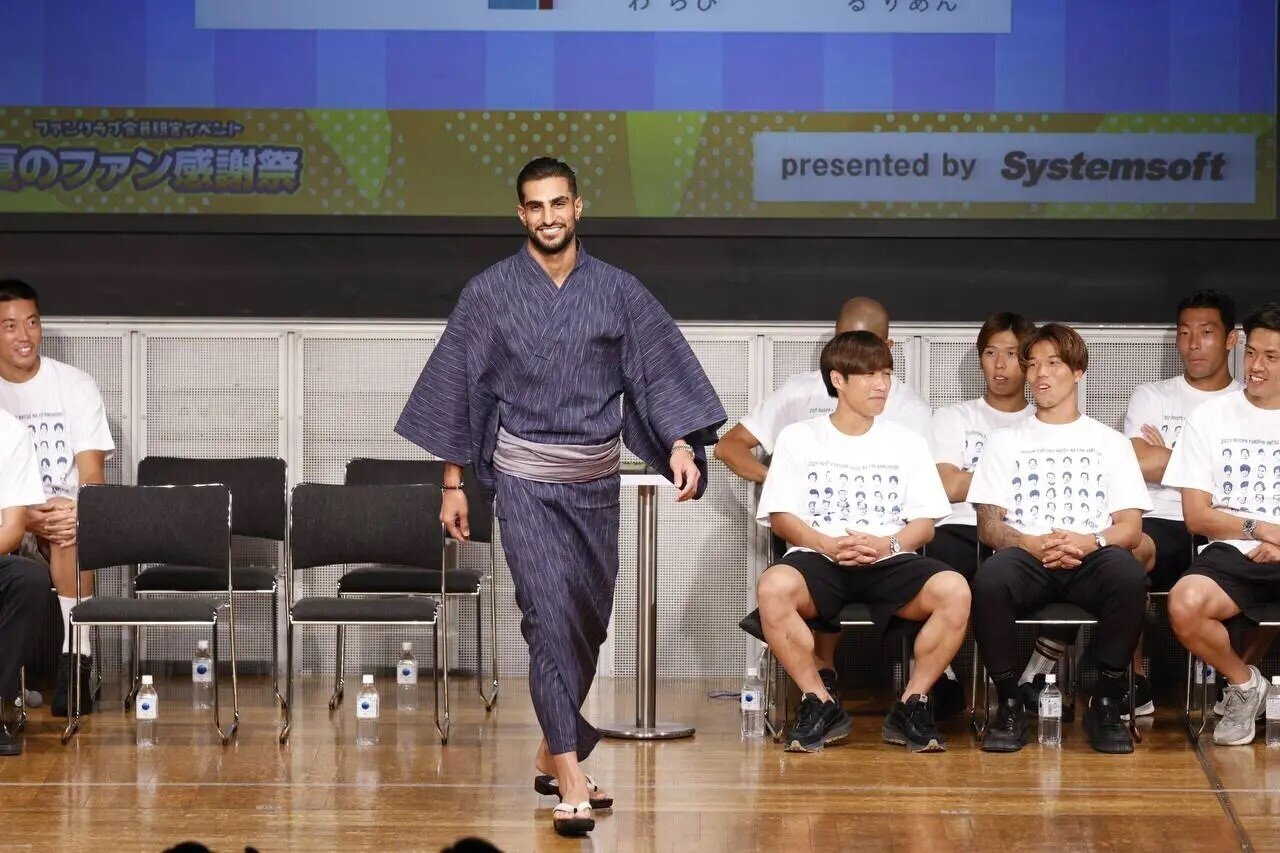 مهاجم سابق پرسپولیس: ژاپن با افسردگی من برق تولید میکند!