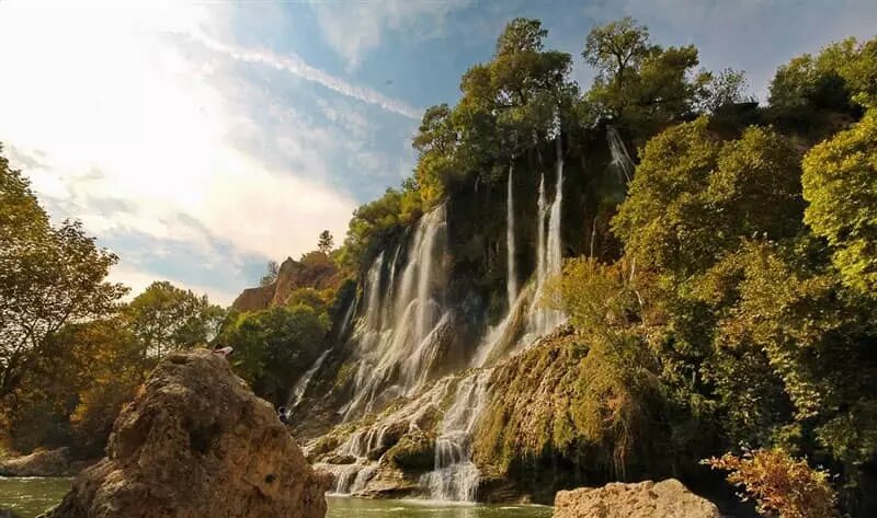 آبشار بیشه لرستان، نگینی در دل جنگل های بلوط