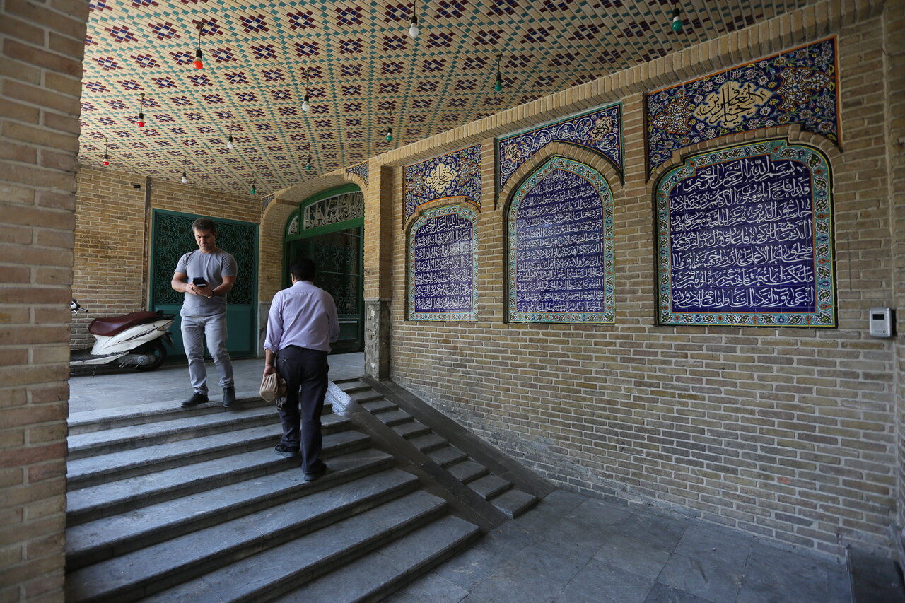 گشت و گذار در مسجدی که ۸ شبستان دارد