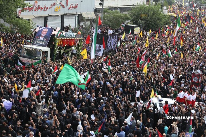 تشییع پیکر شهید «اسماعیل هنیه» بر دستان مردم تهران