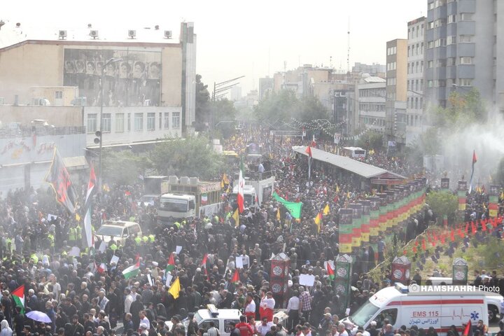 تشییع پیکر شهید «اسماعیل هنیه» بر دستان مردم تهران