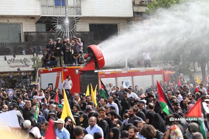 تشییع پیکر شهید «اسماعیل هنیه» بر دستان مردم تهران