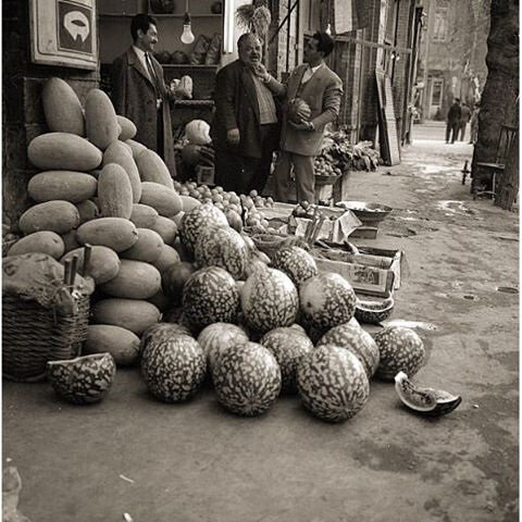 فروش عجیب میوههای تابستانی در تهران قدیم | آهای بدو، فالی پن زار!