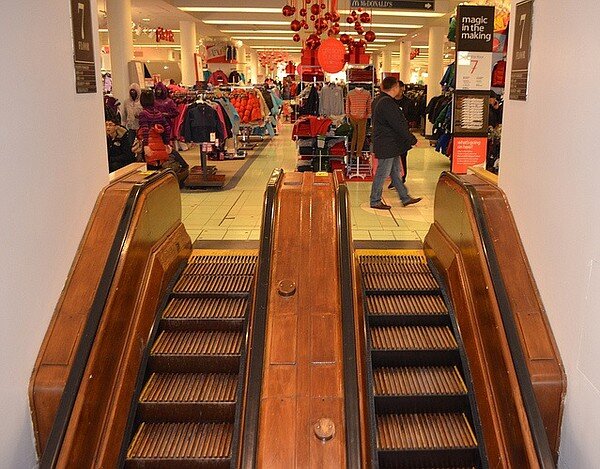 نگاهی به وضعیت پلهبرقیهای کلانشهرهای جهان| تسهیلگران رفتوآمد عابران