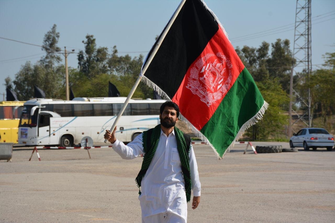 روایت جوانی که جنگ در سوریه را به زندگی در اروپا ترجیح داد | ۳۰۰ ترکش به جان معلم زبان انگلیسی