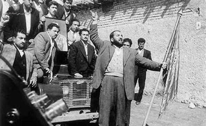 سرقت سند تاریخی از گاوصندوق خانه مصدق | محمدرضا پهلوی پادشاهی مشروطه را پذیرفته بود؟