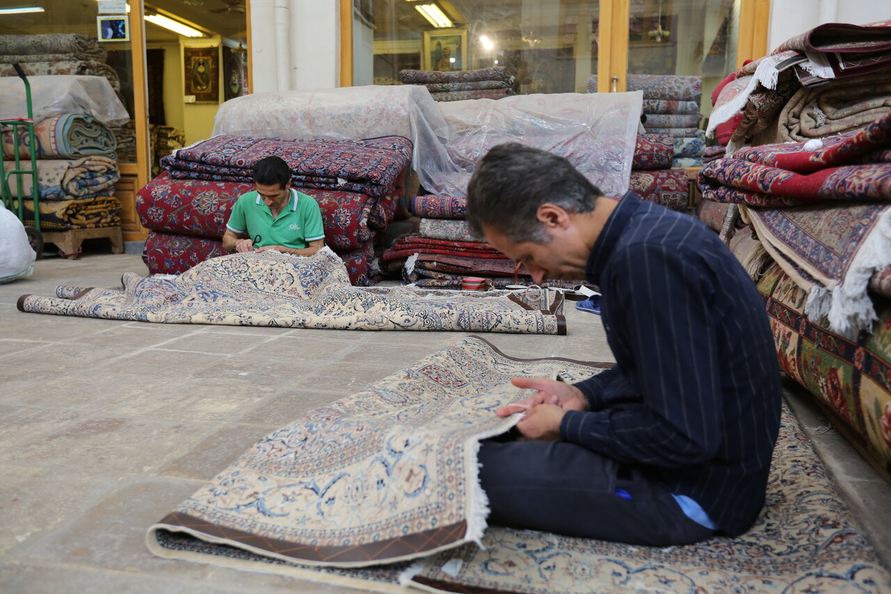 گشتوگذار در تو در توی تاریخ