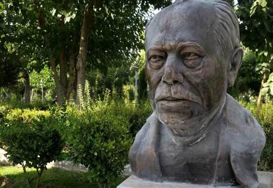 چرا مجسمههای ساخته شده از هنرمندان کسی را راضی نکرده است