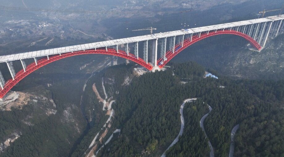 ترسناکترین پل معلق دنیا | تصاویر