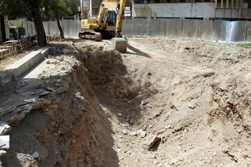 گود تخت جمشید ایمن سازی شد