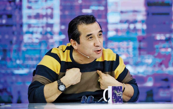 خداداد عزیزی: اسکوچیچ به من گفت در فدراسیون بردهای تیم‌ ملی را از چشم خوبان عالم می‌دیدند | ویدئو