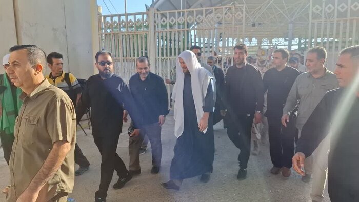 تصاویری از سیدحسن خمینی در مسیر کربلا