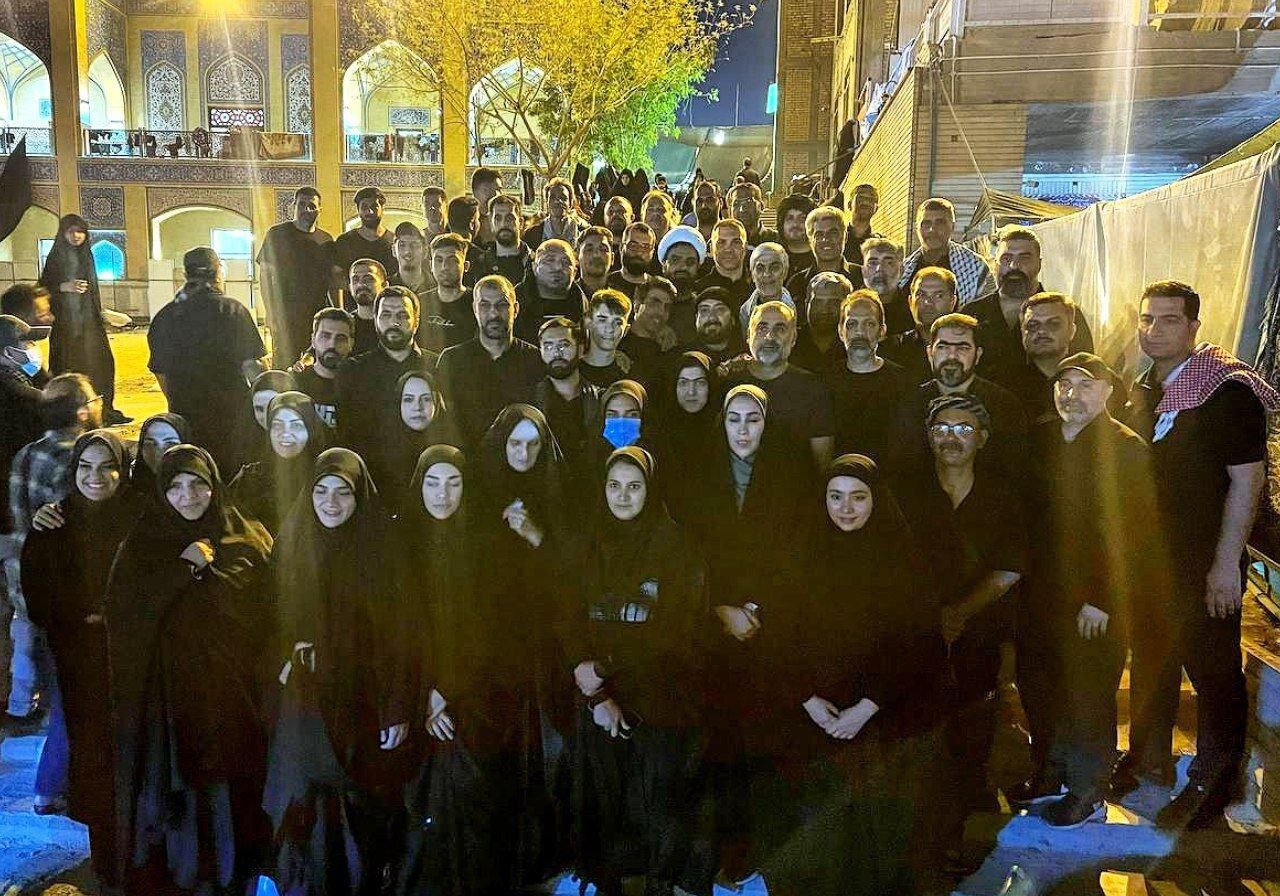 عکس یادگاری وزیر ورزش با قهرمانان و ملی پوشان در نجف اشرف | عکس