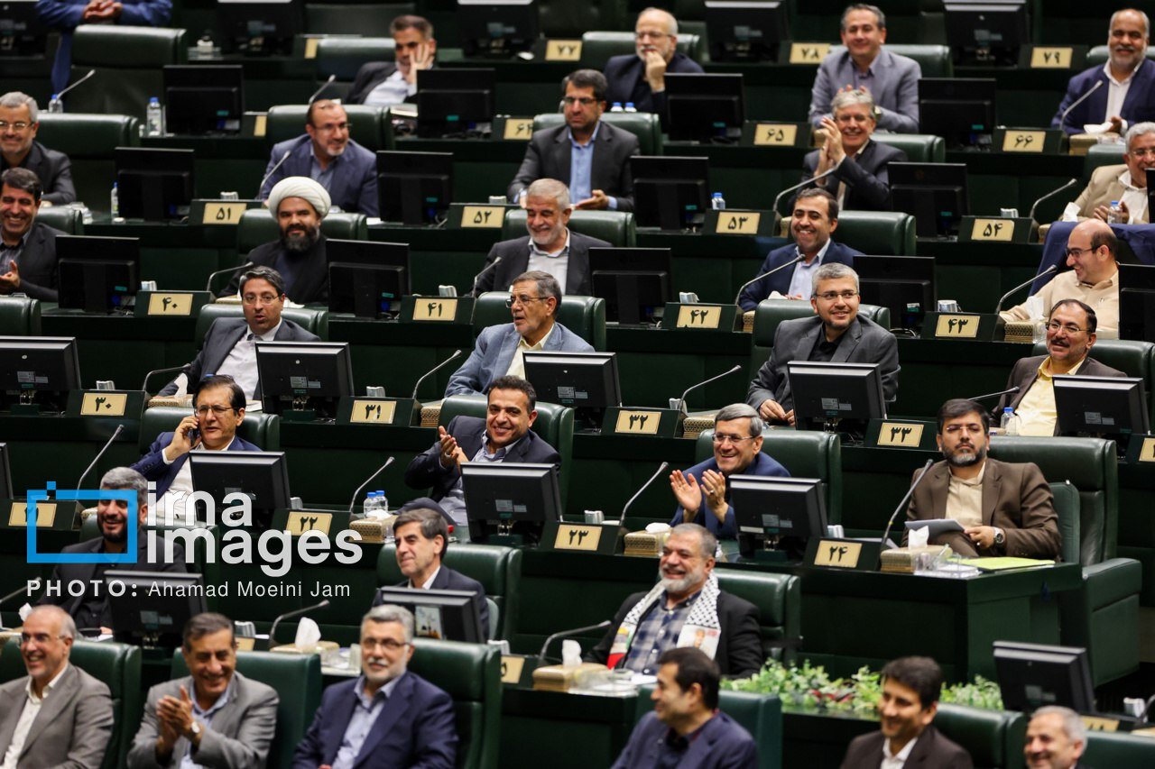 همه اتفاق هایی که در آخرین جلسه بررسی صلاحیت وزرای پیشنهادی دولت افتاد | لحظه مهم شمارس آرا توسط نمایندگان | تصاویر