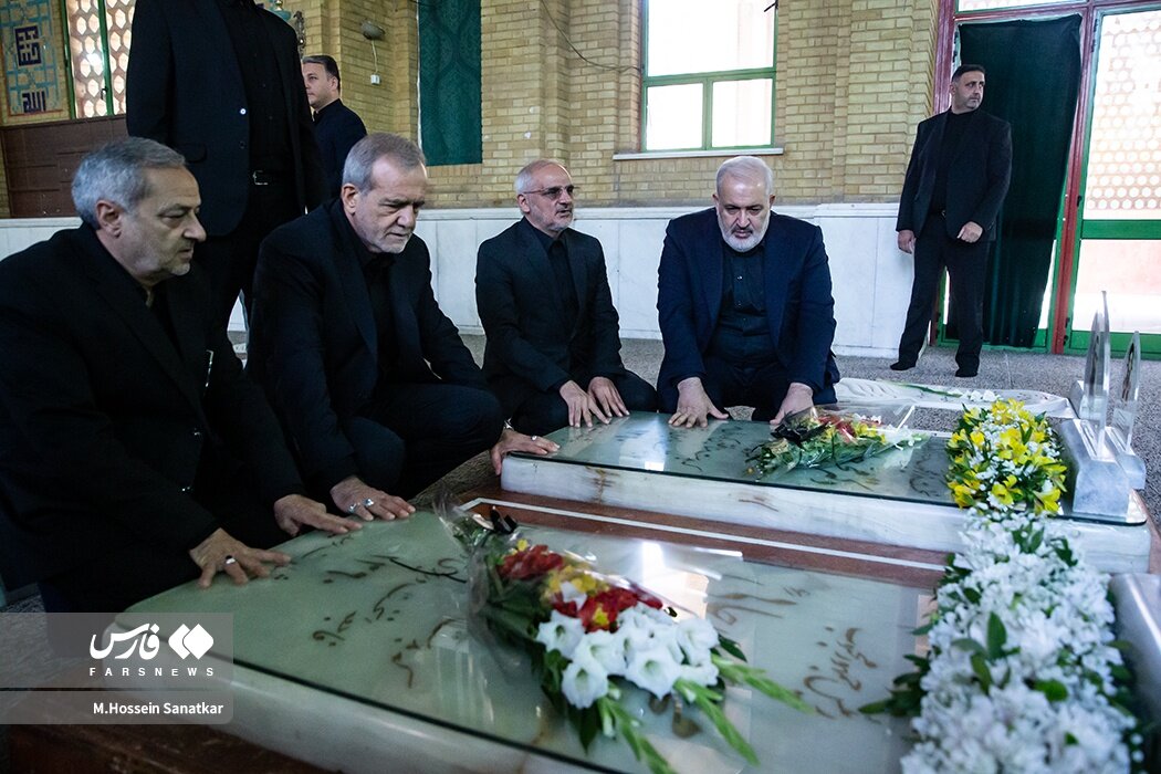 از استقبال سیدحسن خمینی تا حضور بر مزار شهید رئیسی+ تصاویر | تجدید میثاق اعضای هیئت دولت با آرمانهای امام(ره)