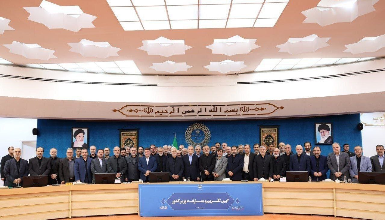 وزرای سابق و جدید کشور در حاشیه مراسم تکریم و معارفه وزیر کشور با حضور پزشکیان | تصاویر