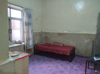 بلبلها و مسافران مهتاب در میدان راهآهن