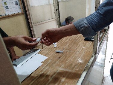 بلبلها و مسافران مهتاب در میدان راهآهن