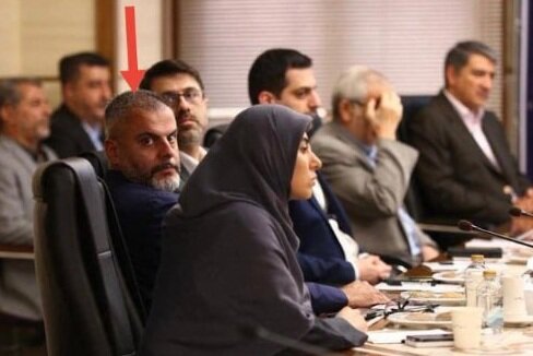 واکنش تند مشاور جنجالی پزشکیان به حضور پسر عارف در جلسه معارفه وزیر صمت؛ عاقبتش بی آبرویی است اگر...