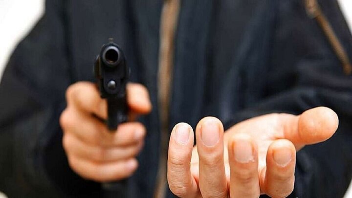 این سرقت مسلحانه عجیب را از دست ندهید!