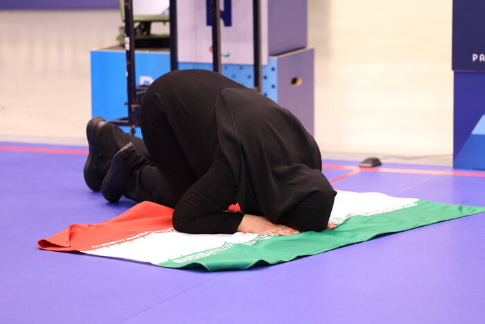 تصاویر معنادار از ساره جوانمردی | عددی که نشان می داد بیانگر چیست؟